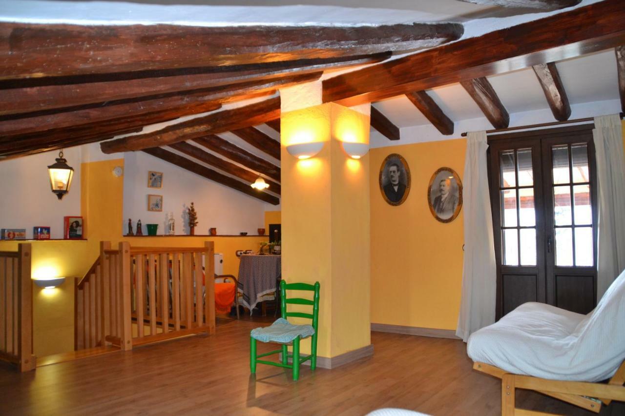 Can Font Guest House Сиурана Екстериор снимка